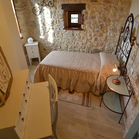 Apartman Appealing In With Near Centre
