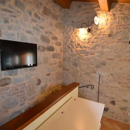 Appealing In With Near Centre Apartment *