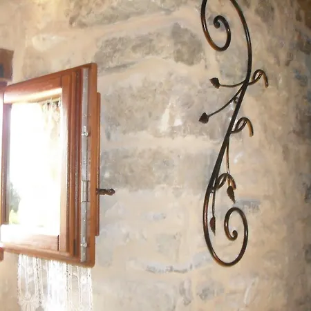 Appealing In With Near Centre Apartment