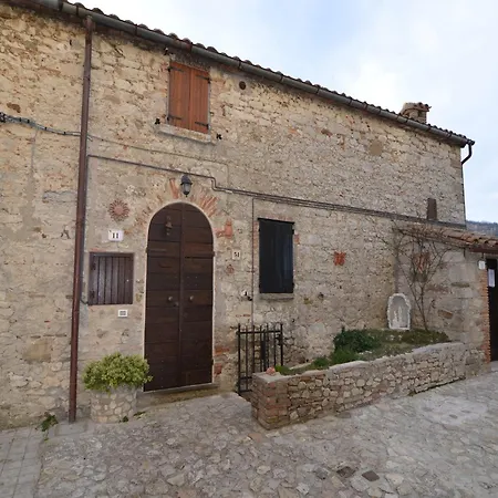 Appealing In With Near Centre Petrella Guidi