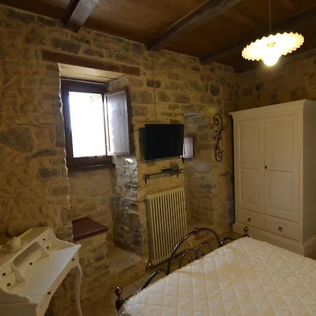 Appealing In With Near Centre Apartment Petrella Guidi