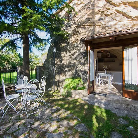 Appealing In With Near Centre Apartment Petrella Guidi