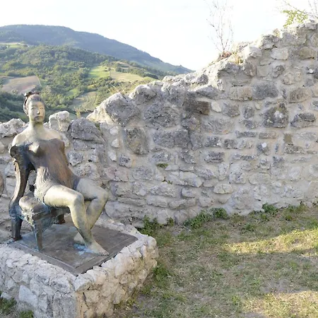 Appealing In With Near Centre