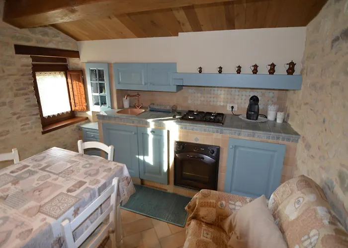 Apartamento Appealing In With Near Centre Petrella Guidi