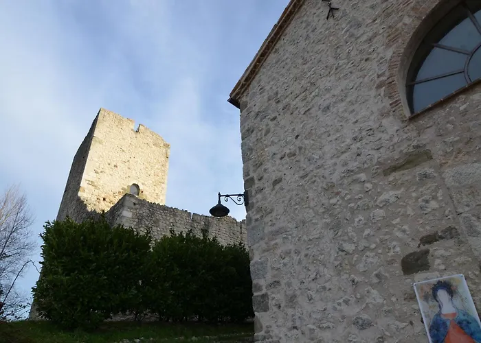 Appealing In With Near Centre Apartamento Petrella Guidi