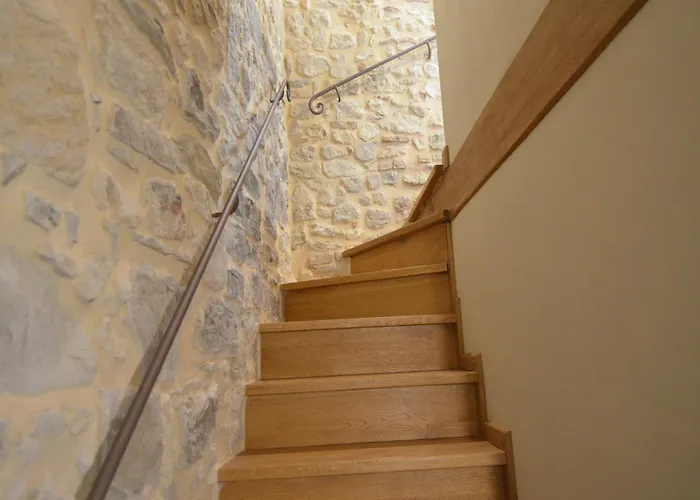 Apartamento Appealing In With Near Centre Petrella Guidi