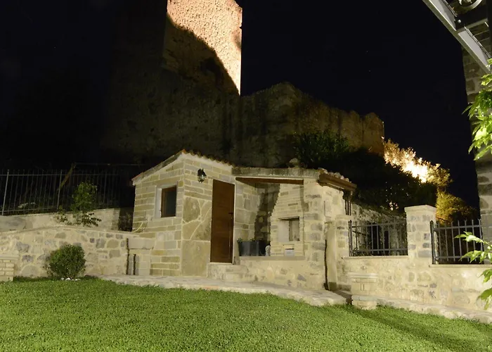 Appealing In With Near Centre Daire *