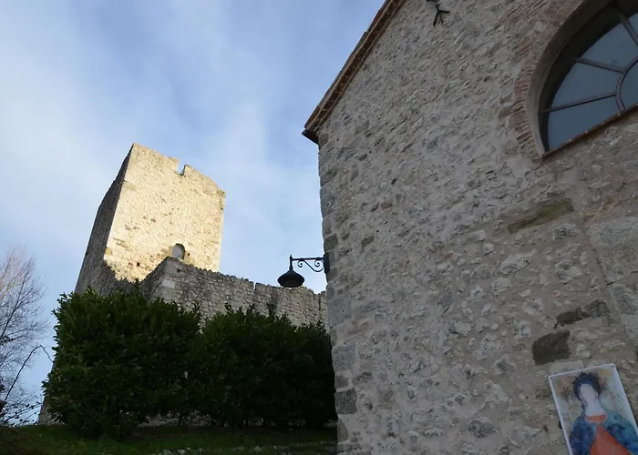 Appealing In With Near Centre