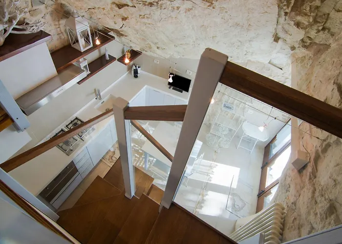 Appealing In With Near Centre *