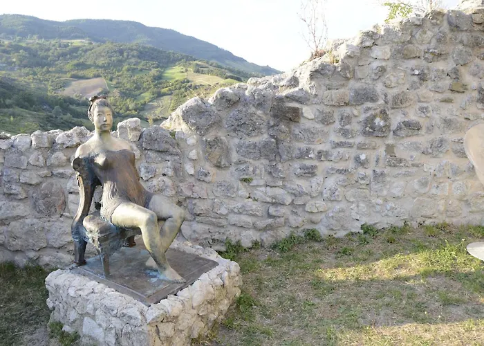 Appealing In With Near Centre